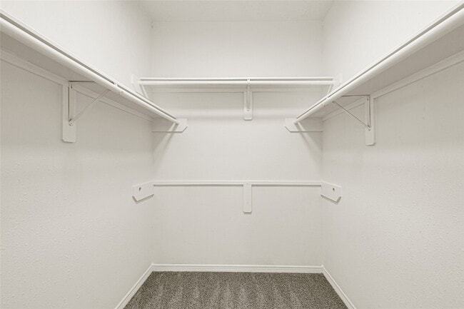 Building Photo - 22127 Nobles Crossing Dr