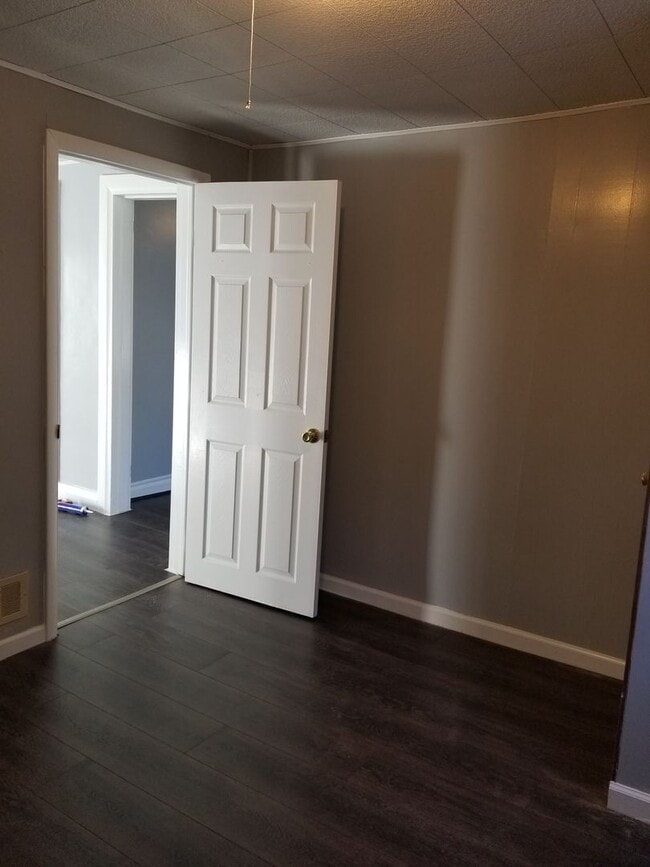 Building Photo - 224 W North St