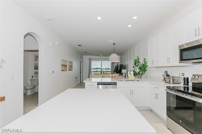 Building Photo - 5555 Double Eagle Cir