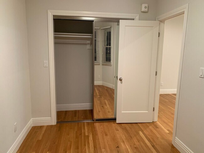Building Photo - Open House:Sunday(4/14) 3:30pm-4pm  Beauti...