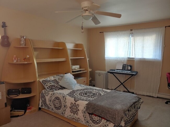 Building Photo - 2 Bedroom Condo for Rent near Cumberland Blue Line!