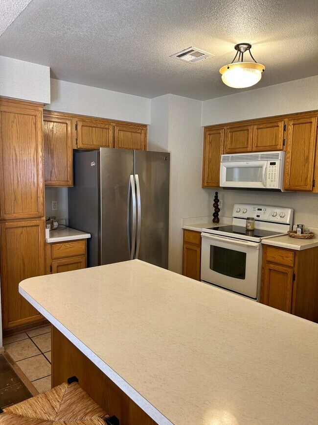Building Photo - 2783 W 29th Ln