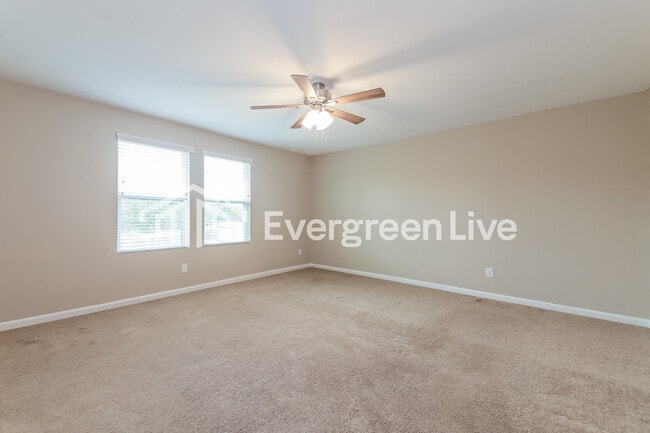 Building Photo - 425 Stone Creek Blvd