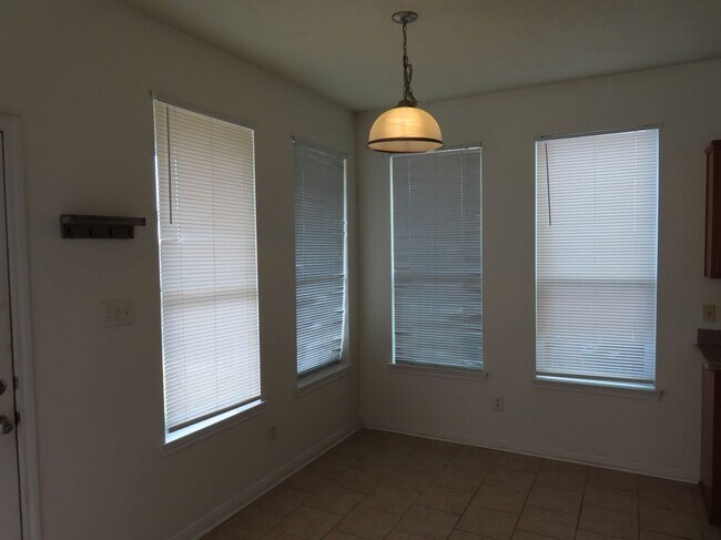 Building Photo - 4115 McFarland Dr