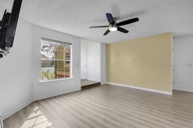 Building Photo - 413 Fountainhead Cir