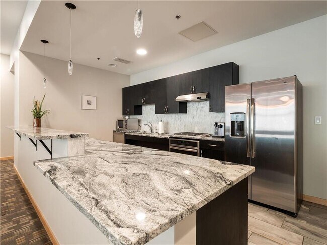 Building Photo - 740 Portland Ave