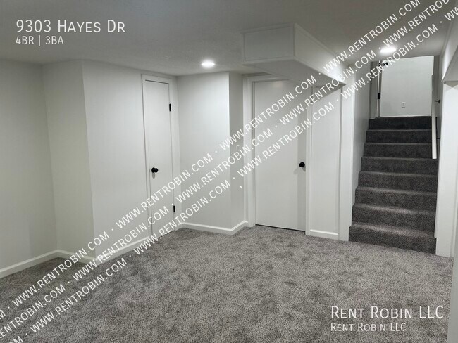 Building Photo - 9303 Hayes Dr
