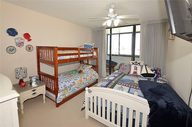 Building Photo - 5601 Jimmy Buffett Mem Hwy