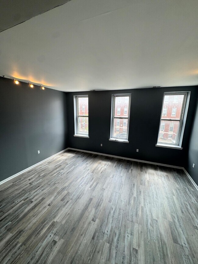 Building Photo - 914 N Fulton Ave