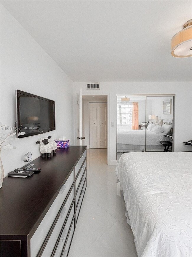 Building Photo - 2780 NE 183rd St