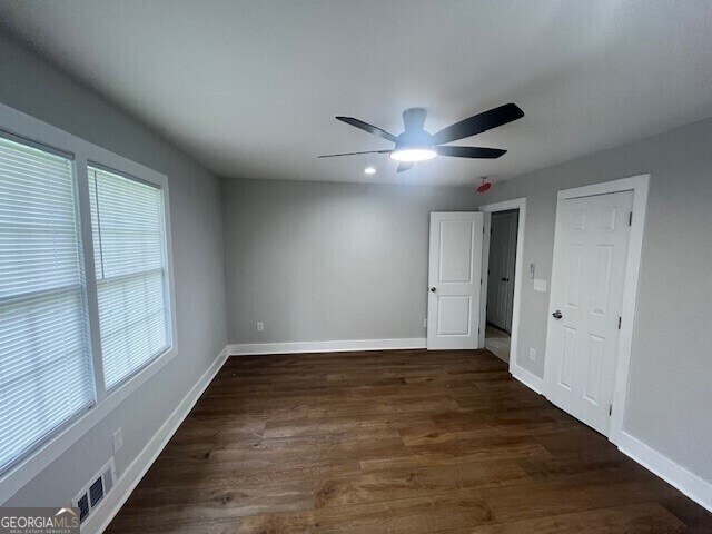 Building Photo - 635 Birchwood Ln SW