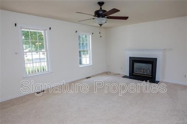 Building Photo - 6392 Greystone Creek Rd