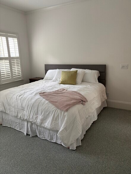 king size - 108 Cart Dr