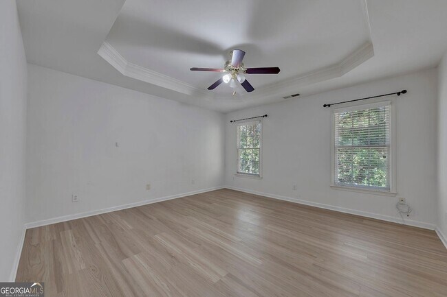 Building Photo - 3213 Juniper Dr