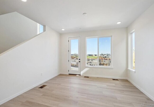 Building Photo - 1243 Rhett Dr