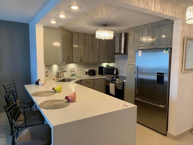 Building Photo - 133 N Pompano Beach Blvd