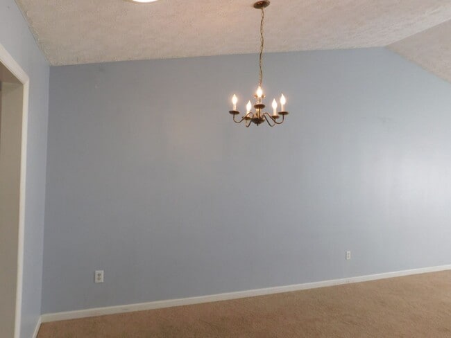 Building Photo - Location, Location, Location!!