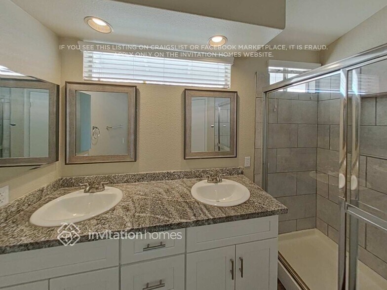 Building Photo - 303 Tuscany Ct
