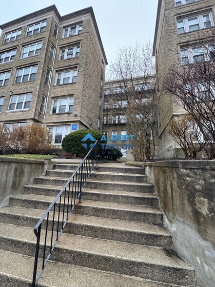 Primary Photo - 1616 Commonwealth Ave