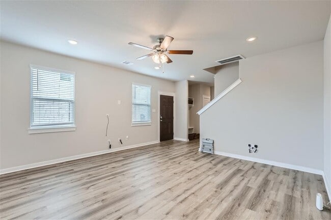 Building Photo - 2233 Rocoso Trl