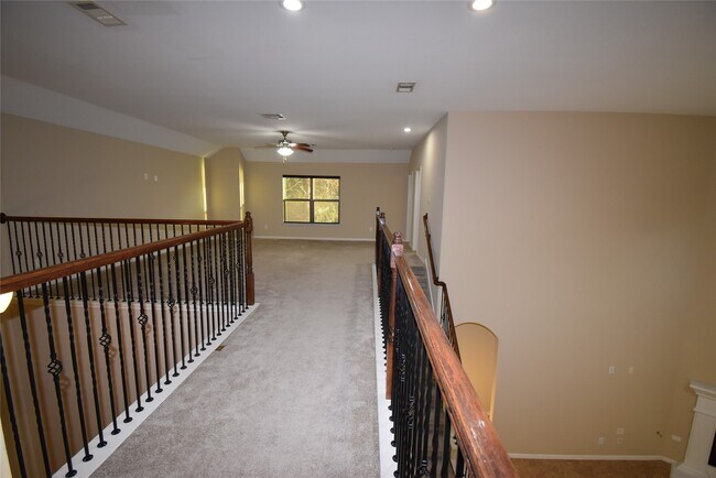 Building Photo - 51 S Greenprint Cir