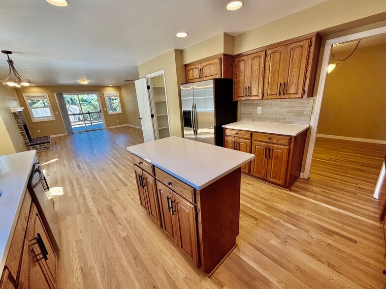 Building Photo - 17147 Warren Ct