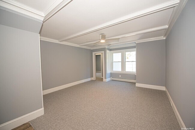 Building Photo - 76 Amity St