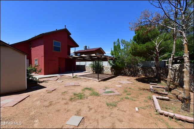 Building Photo - 12121 Tower Hill Dr