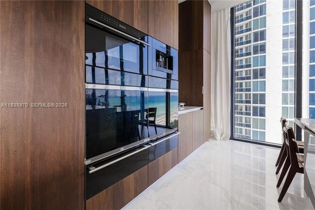 Building Photo - 17141 Collins Ave