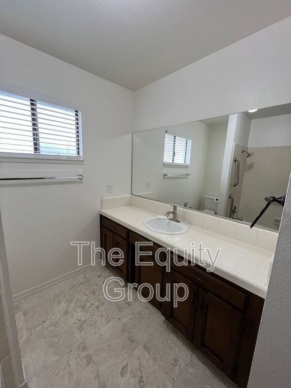 Building Photo - 351-360 N Capitola Ct