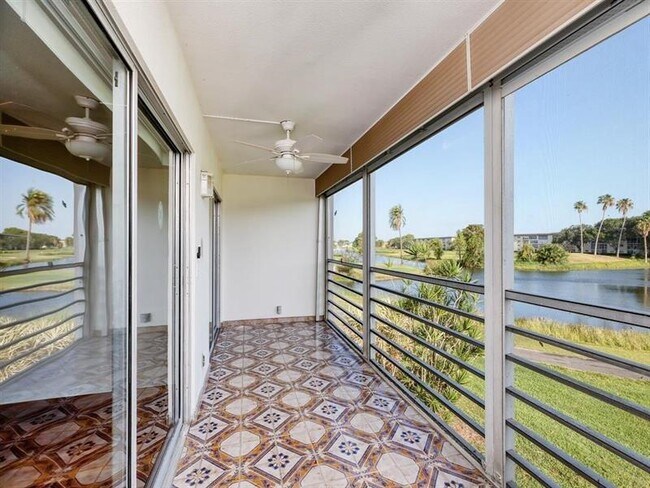 Building Photo - 4701 Martinique Dr