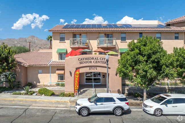 Building Photo - Tierra Del Sol