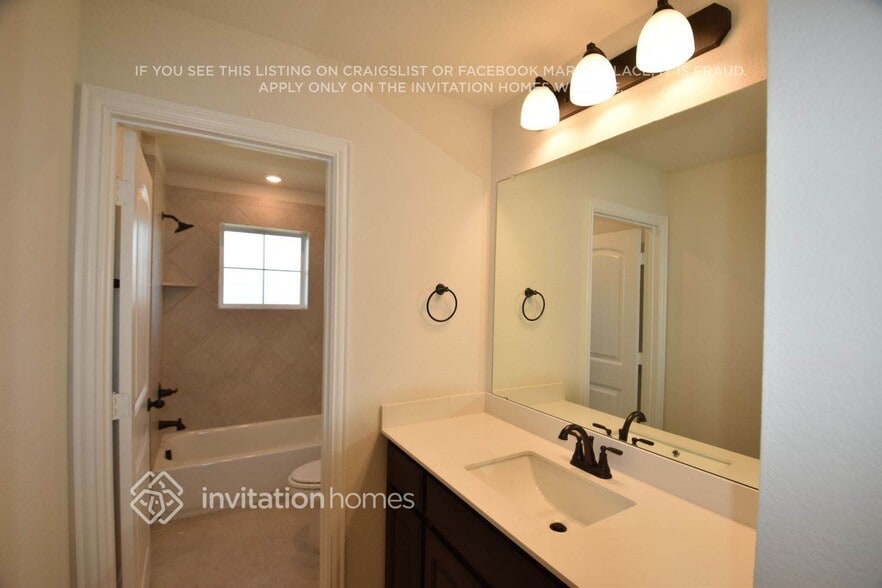 Building Photo - 1504 Smoke Signal Ln