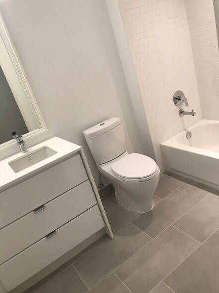 Building Photo - 1011 M St NW