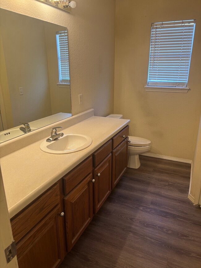 Building Photo - 600 Woods Dr