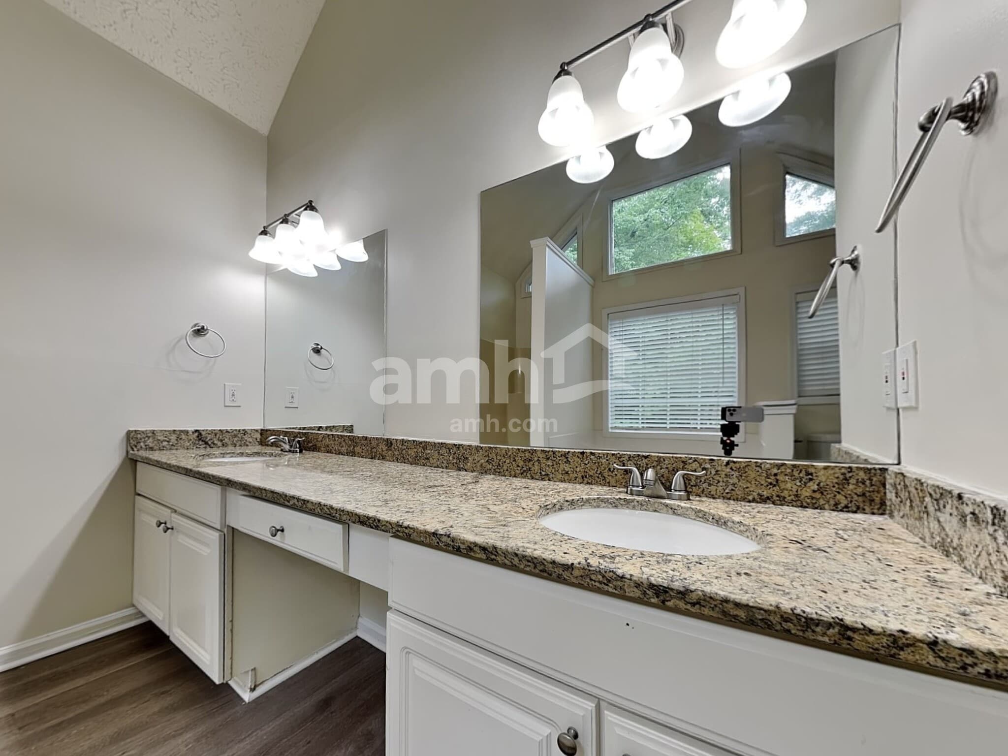 Building Photo - 5015 Sunbrook Dr NW