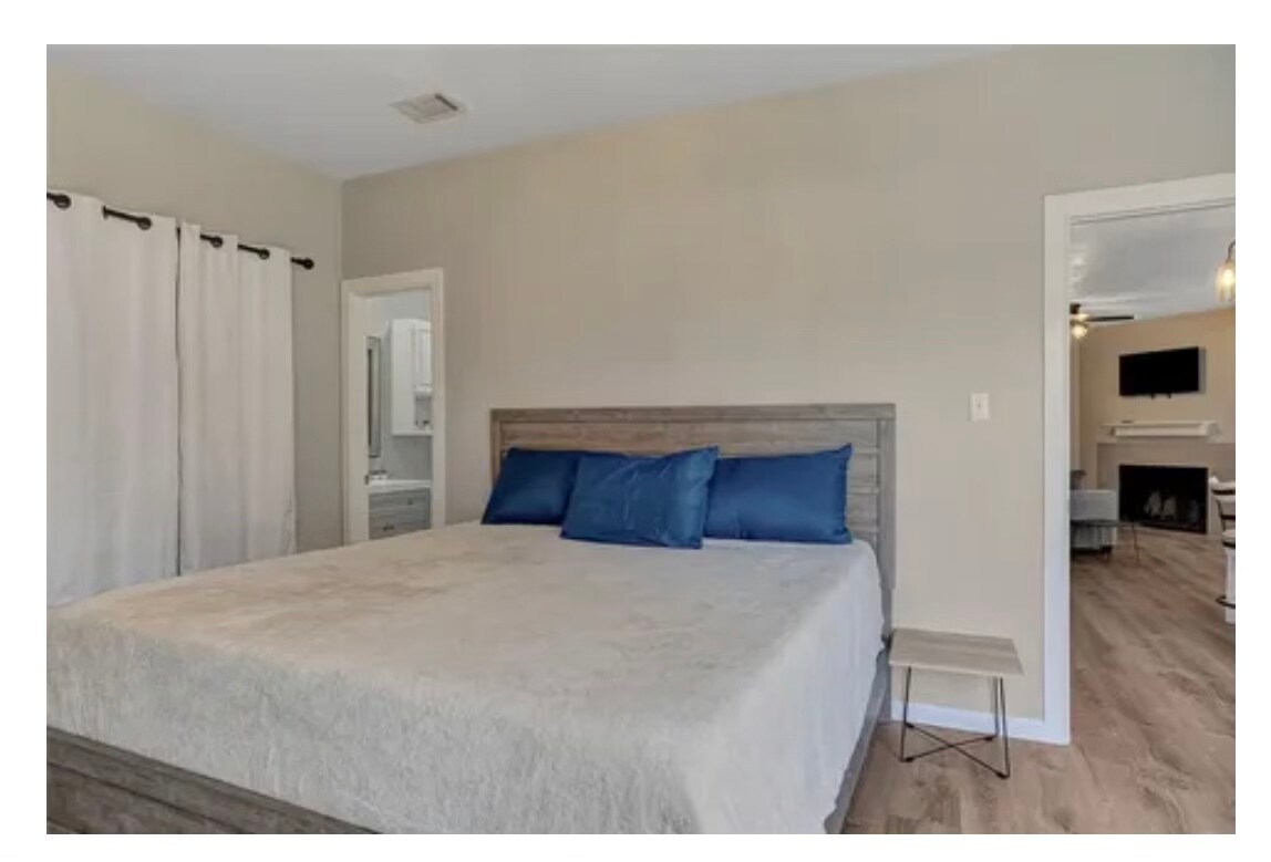 Master - 2116 Tanglewood Blvd