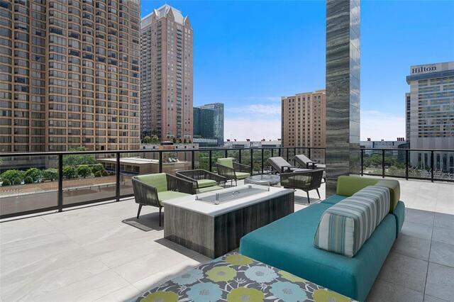 Building Photo - 1211 Caroline-150.5