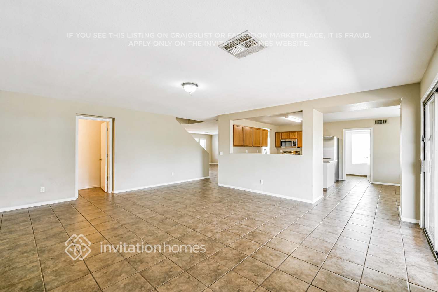 Building Photo - 11051 E Flower Ave