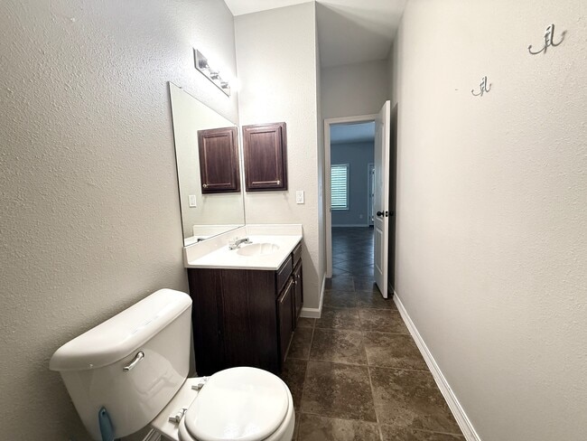 Building Photo - 3729 Loma Brisa Dr