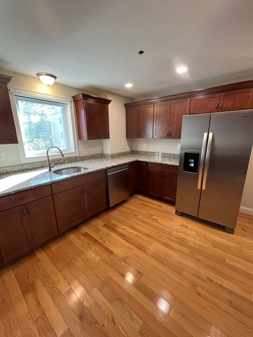 Building Photo - 8 Sugar Maple Ln