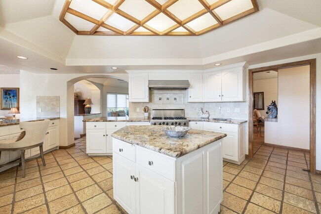 Building Photo - 50180 Vista Montana Rd