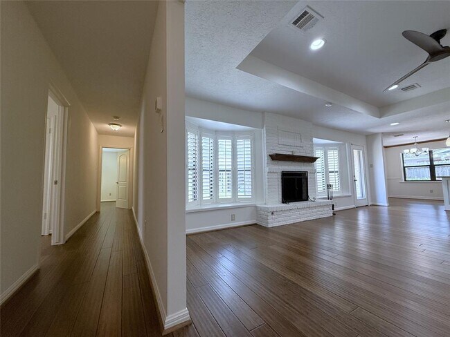 Building Photo - 5007 Shady Nook Ct