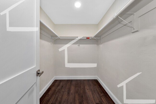 Building Photo - 157 4th St