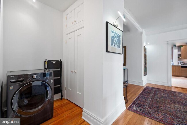 Building Photo - 1514 17th St NW