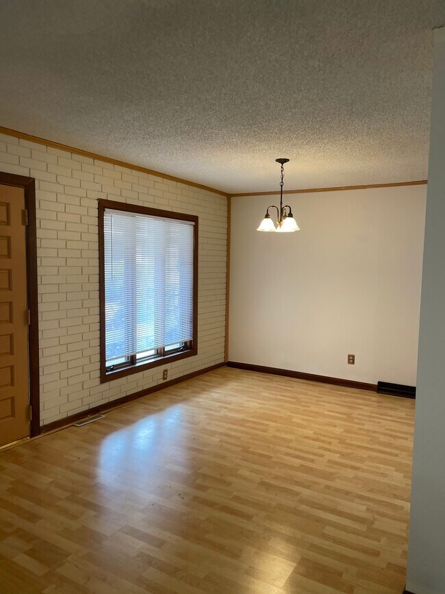 Building Photo - 530 S Jefferson Ave