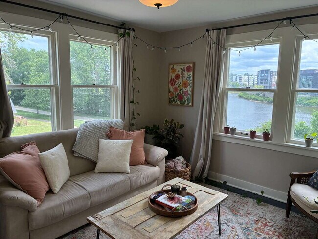 Building Photo - Charming 1-Bed Waterfront Oasis with Scenic Views in Eau Claire!