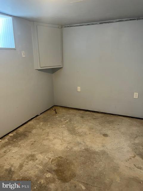 Building Photo - 2070 Haines St