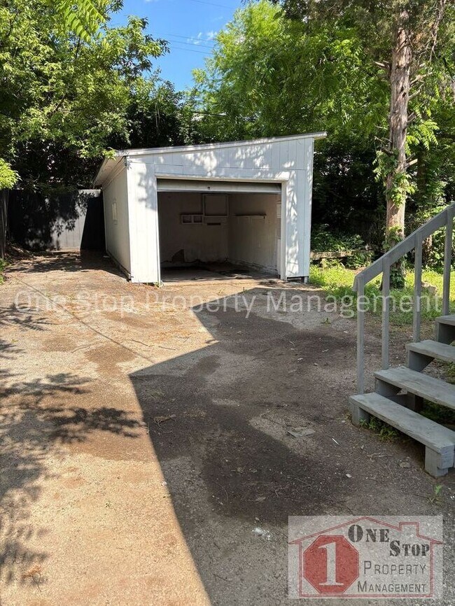Building Photo - Beautiful 4 Bedroom 1 Bathroom Home in Kan...