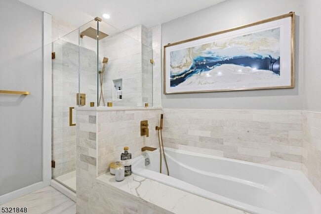 Building Photo - 1 Independence Way